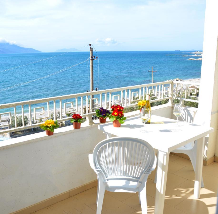 Pastarella Beachfront Resort Orikum Buitenkant foto